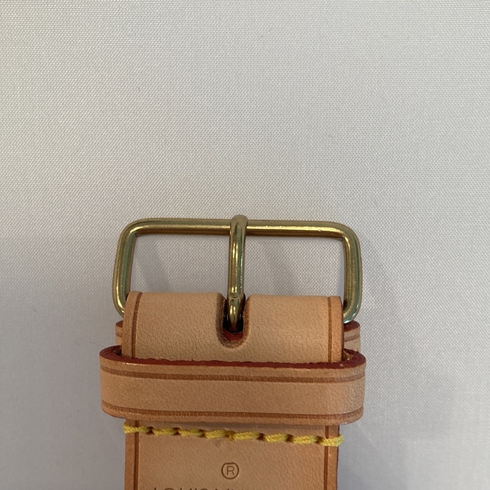 LOUIS Vuitton Handle Keeper - Picture 9 of 9